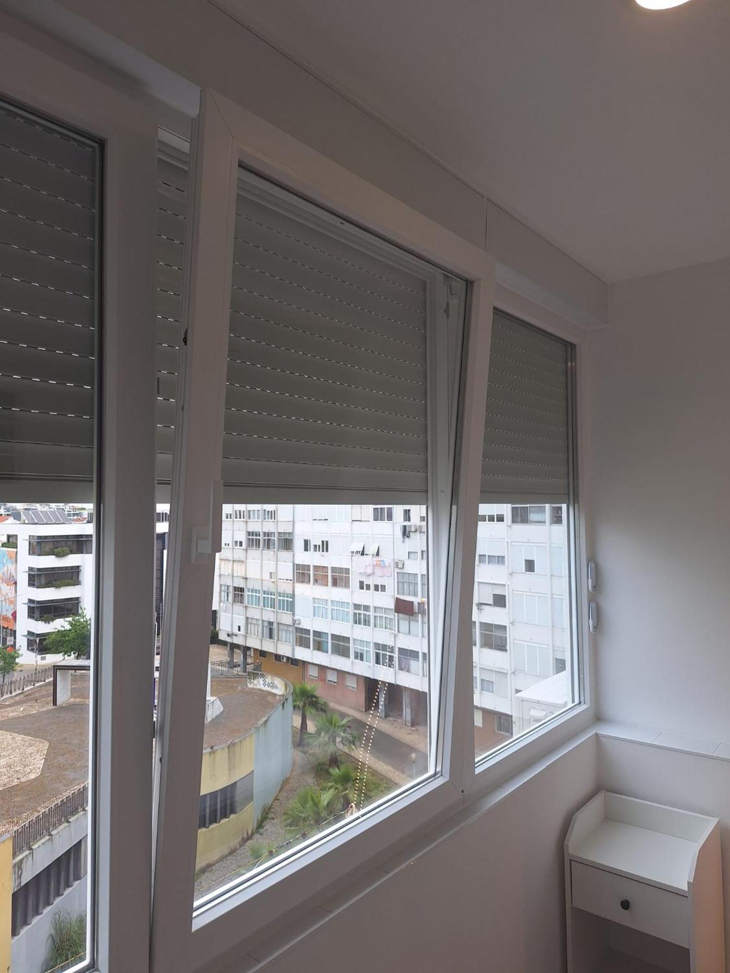 Lisbon South Bay Rooms 2 Almada Dış mekan fotoğraf