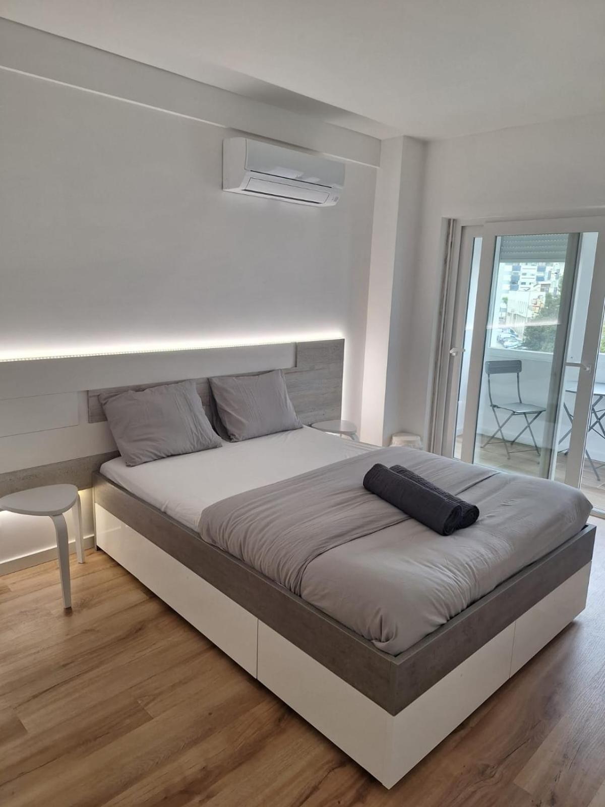 Lisbon South Bay Rooms 2 Almada Dış mekan fotoğraf