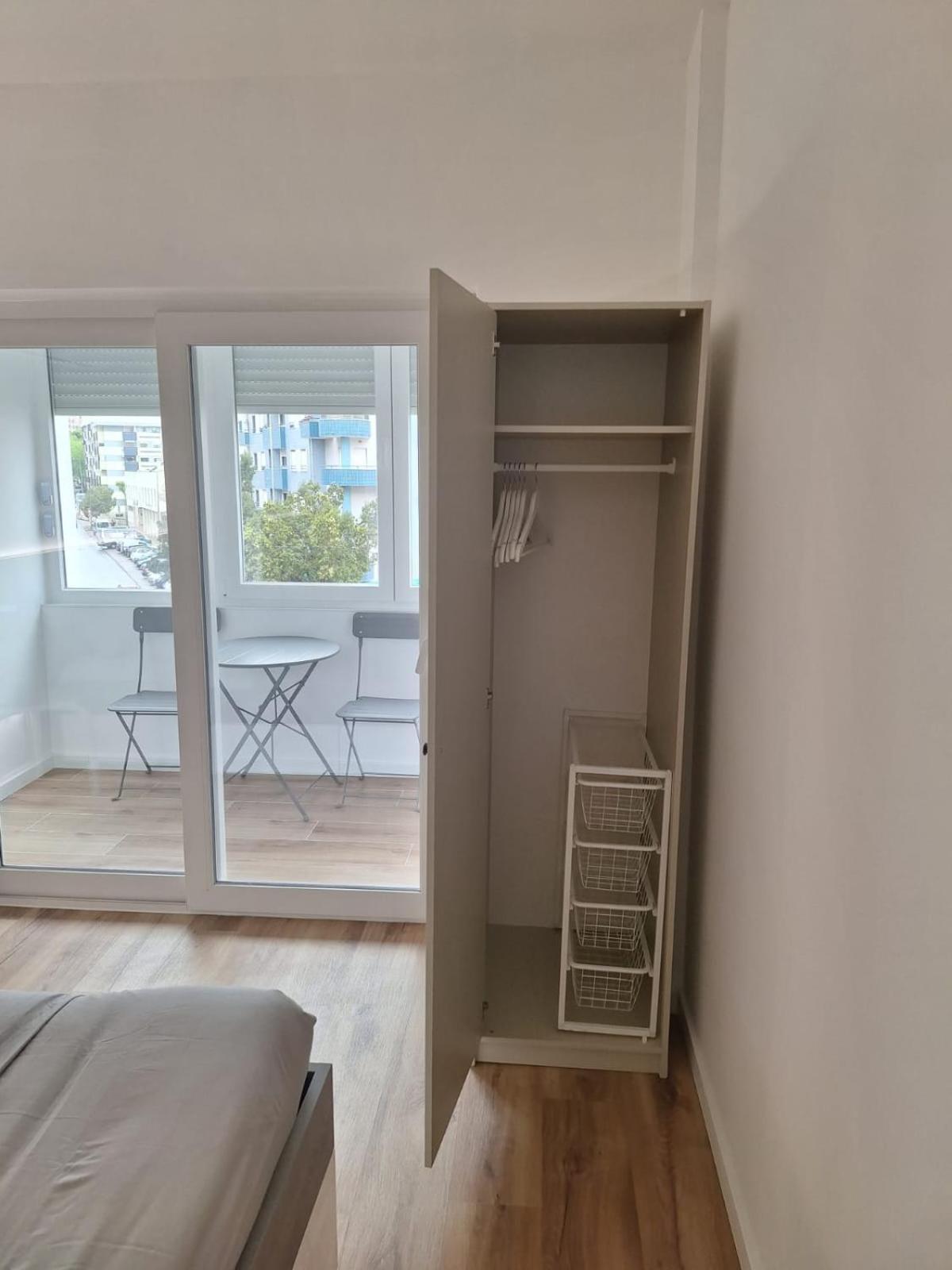 Lisbon South Bay Rooms 2 Almada Dış mekan fotoğraf